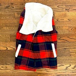 Reversible sherpa vest